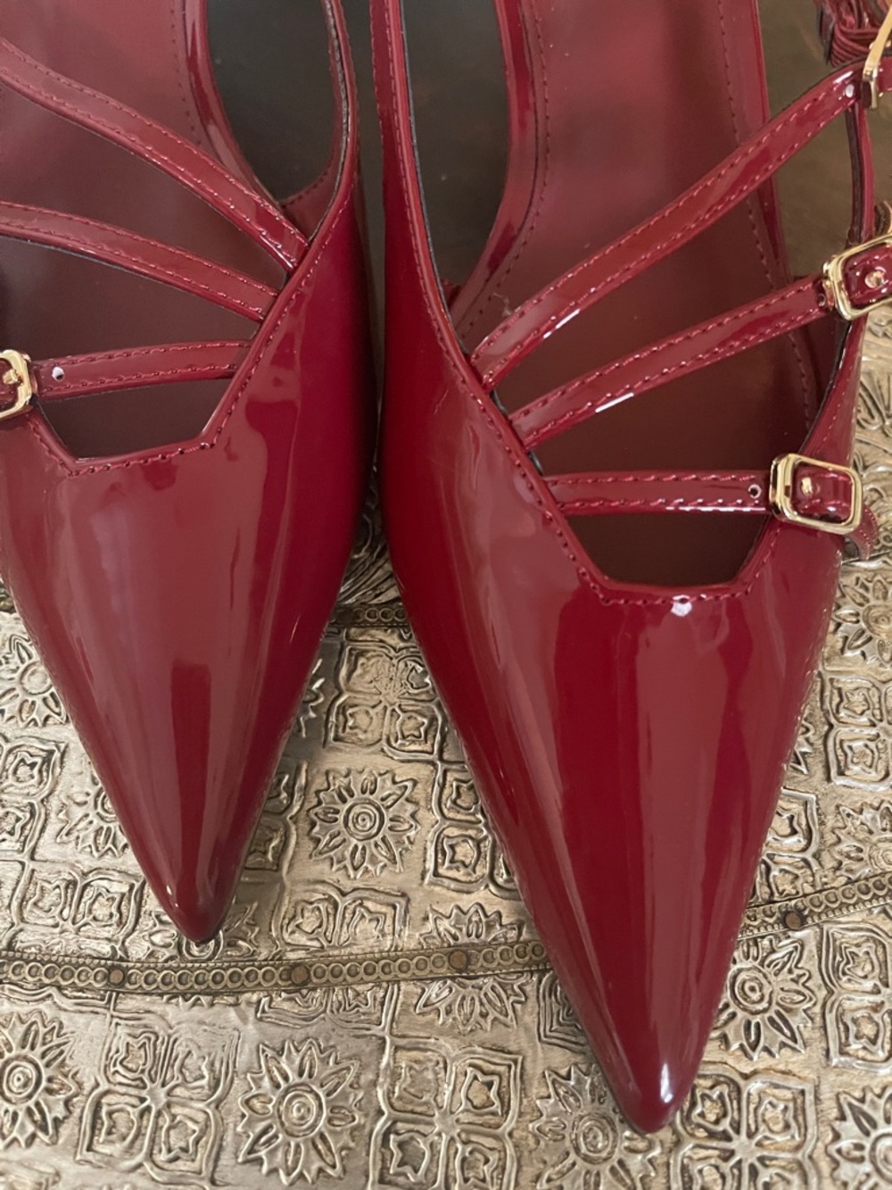 Steve Madden Red Patent Pointed-Strap Slingback Heels 7.5 - Picture 4 of 5